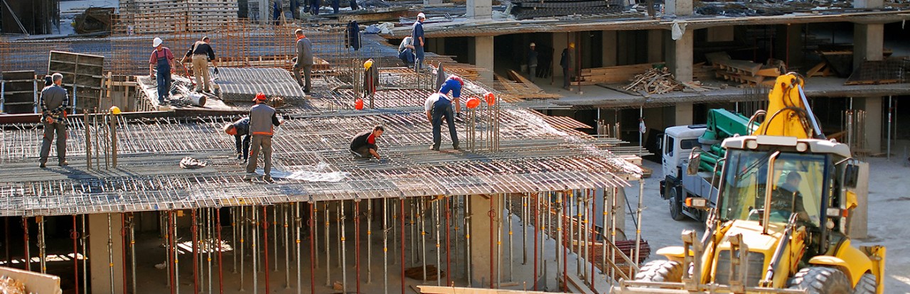 construction-site-and-bulldozzer-SBI-300819901